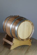 Supporto in rovere per Bag in Box 10L – servizio elegante e pratico - immagine 3