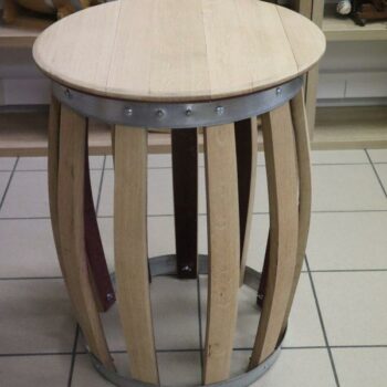 Table haute en chêne fabriquée à partir de douelles et fond de tonneau