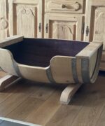 Cuccia per cane in botte da vino – Giaciglio in rovere artigianale riciclato - immagine 2