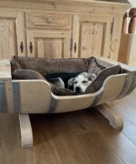 Cuccia per cane in botte da vino – Giaciglio in rovere artigianale riciclato