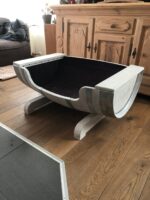 Cuccia per cane in botte da vino – Giaciglio in rovere artigianale riciclato - immagine 5