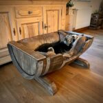 Cuccia per cane in botte da vino – Giaciglio in rovere artigianale riciclato - immagine 4
